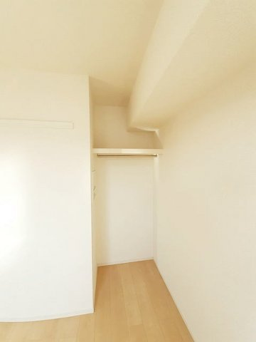 クリザンテームの内装|明るい室内です