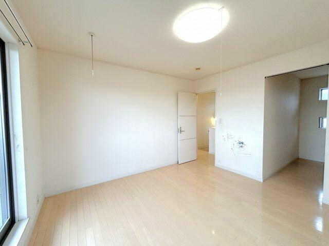 宇都宮市江曽島町　3ＳＬＤＫ　中古住宅の居間・リビング