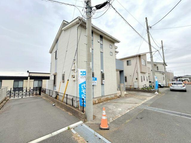 宇都宮市江曽島町　3ＳＬＤＫ　中古住宅の前面道路含む現地写真