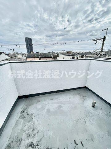 石原町貸家のバルコニー