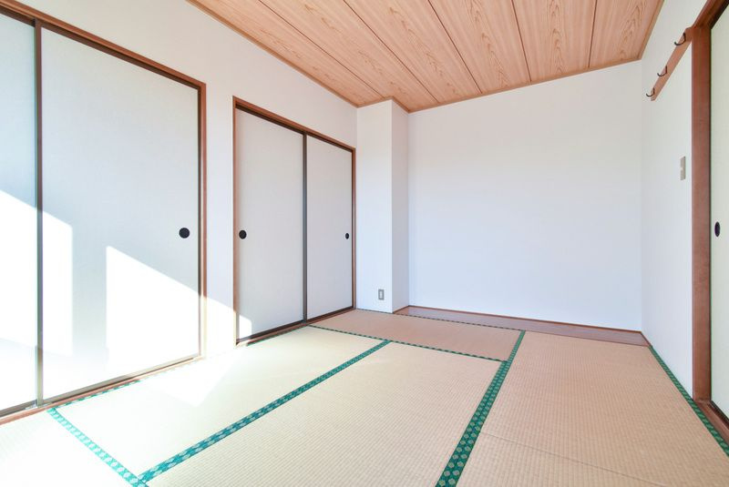 ベルナール津福の内装