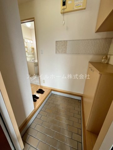 チャーリーズCの玄関