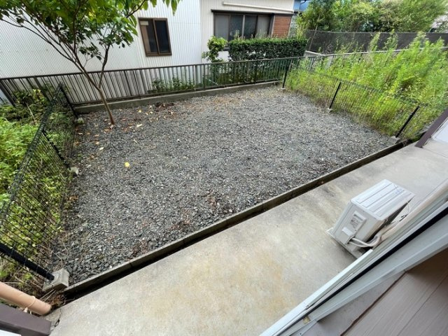 サンヒルズ鷹丘Aの庭