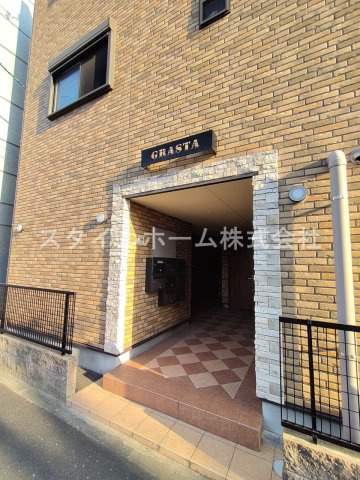 GRASTAのエントランス
