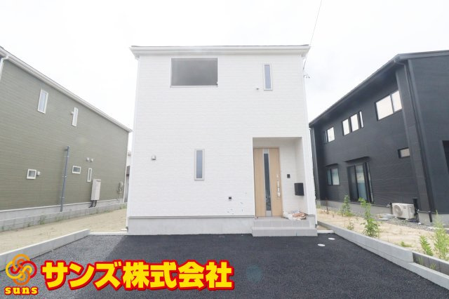 須賀川市影沼町　　　１号棟　　須賀川第１小学校、須賀川第１中学区の外観|東側から見た外観♪