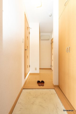 ラフレイシルの玄関
