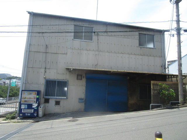 横浜市港北区新吉田町の倉庫