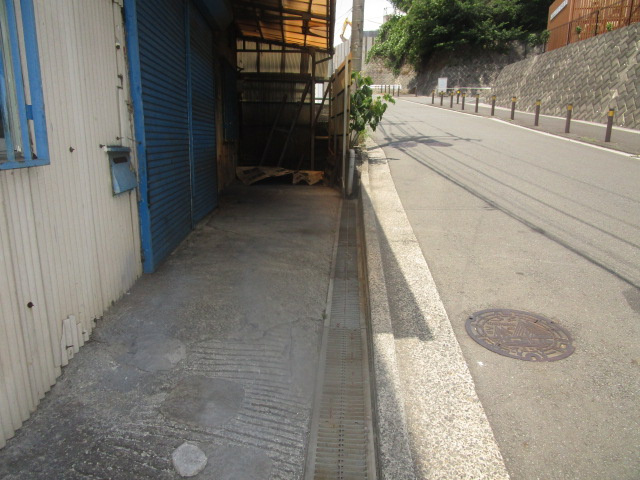 横浜市港北区新吉田町の倉庫