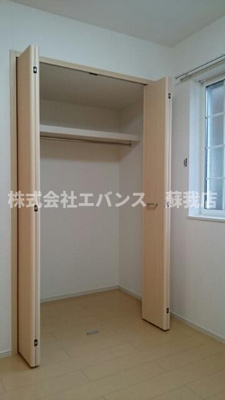 【居間・リビング】 | フリーデ | 専用の収納スペースです