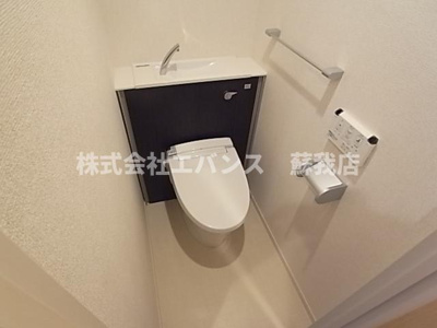 【トイレ】 | ボア ソルチ | 落ち着いた色調のトイレです