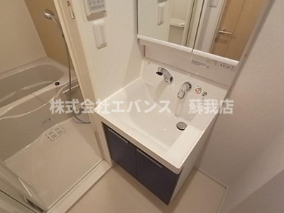 【洗面所】 | ボア ソルチ | 忙しい朝には欠かせない洗面所です