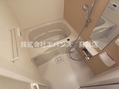 【浴室】 | ボア ソルチ | コンパクトで使いやすいお風呂です