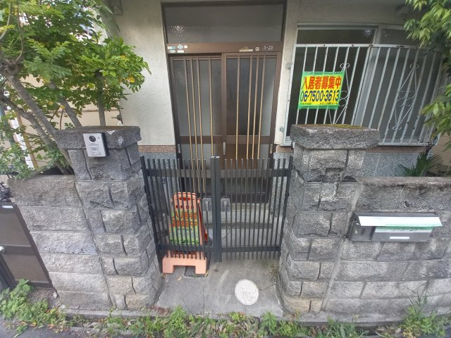 【エントランス】 | 東五百住町戸建