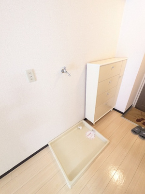 ★敷地内駐車場★（空き状況・使用料等詳細はご確認下さい）