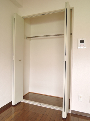 洋室クローゼット(別室参考写真)