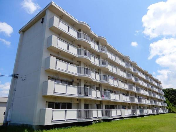 ビレッジハウス宇部4号棟の外観