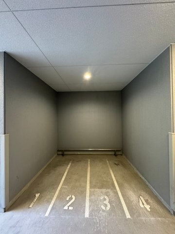 プレサンス桜通ベルノ　名古屋市賃貸　仲介手数料無料の駐車場