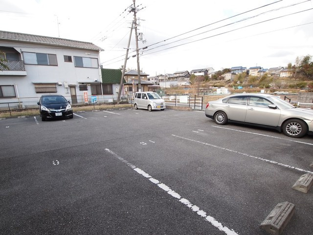 オーカーの駐車場