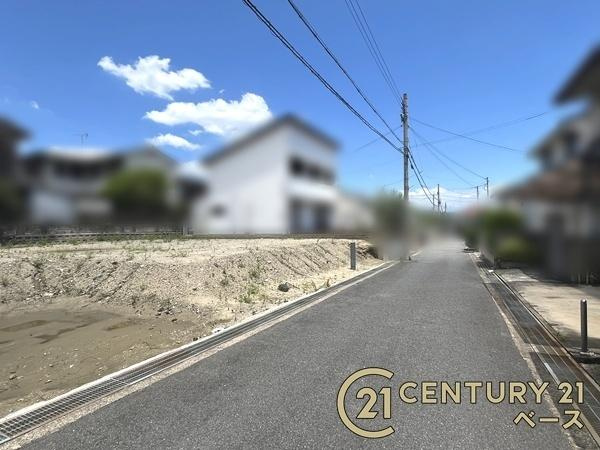 生駒郡斑鳩町龍田西３丁目　Ｂ号地　建築条件なし土地の前面道路含む現地写真|■現地撮影写真■