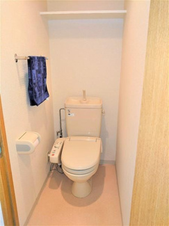 【トイレ】 | グランヴァン杉並北／グランヴァンスギナミキタ | トイレには、収納棚完備