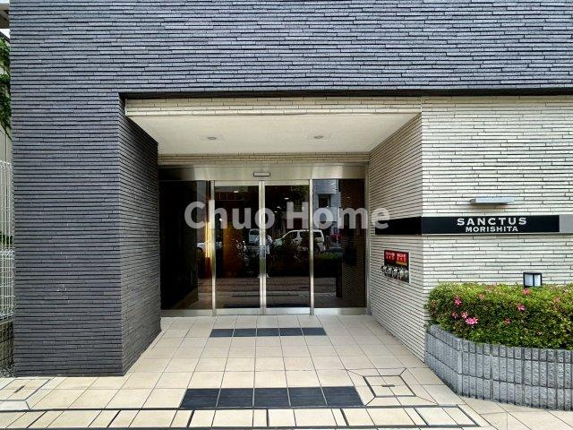 サンクタス森下のエントランス|【エントランス】マンションのエントランスは、その物件の印象を決める、顔とも言える場所です。毎日通る場所ですからきれいなのが一番です。