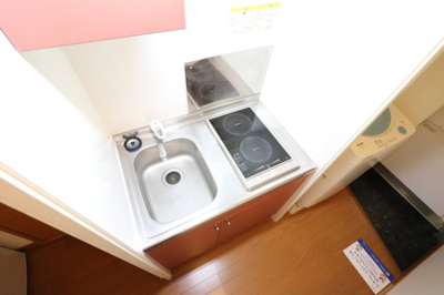 【キッチン】 | レオパレスアイビーコート８ | ２口コンロ付きラジエントヒータを設置