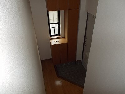 グレーシア西殿の玄関