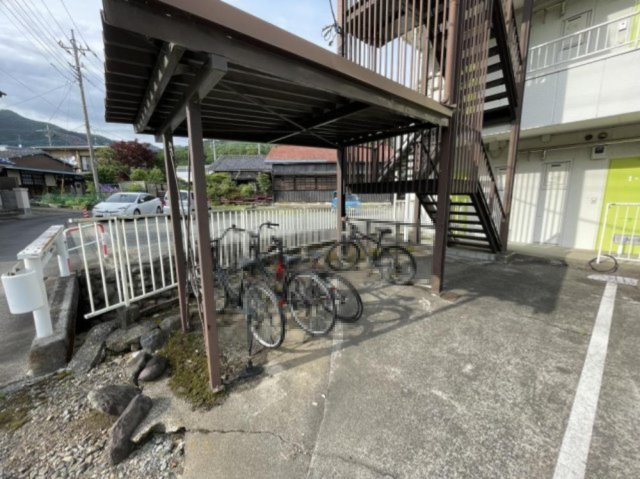 かしの木ハイムのその他共用部分|駐輪場