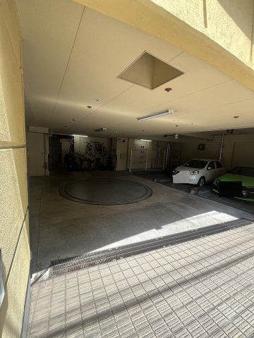 アルシオン文京小石川の駐車場