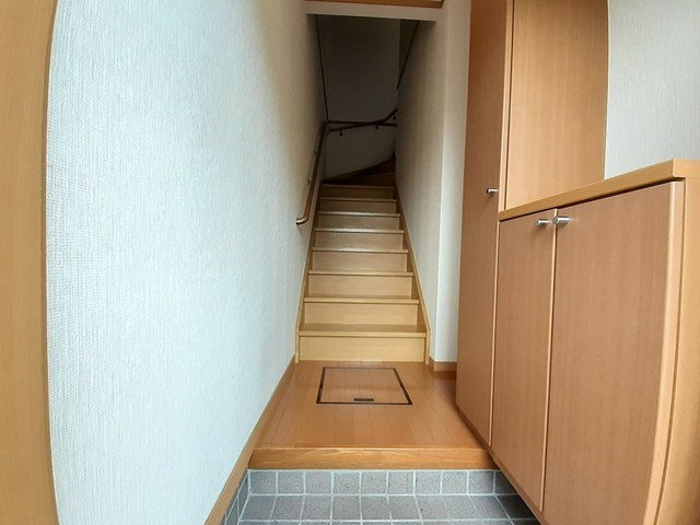 サニーハウスⅡの玄関|きれいな玄関です