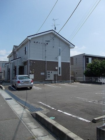 サンパティーク御所野の駐車場|駐車場があります