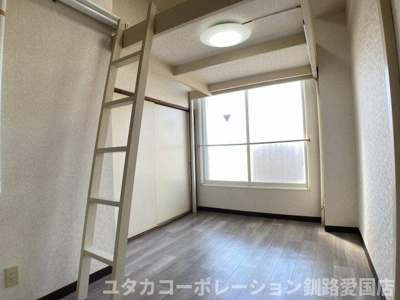 【洋室】 | ◆収益物件◆LPハウス松浦 | ロフト付き☆コンパクトながら上部の空間もお使いいただけます！