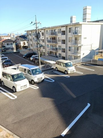 サニーブリーズ五日市観音Ⅱの駐車場|駐車場があります