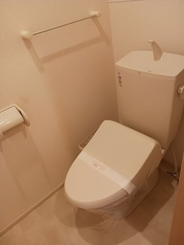 サニーブリーズ五日市観音Ⅱのトイレ|落ち着いたトイレです