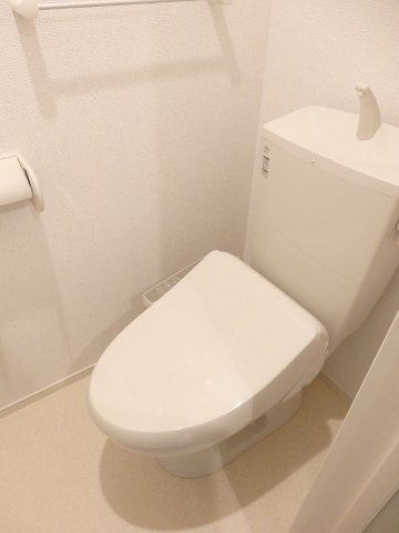 グランシャリオ・Ａのトイレ|落ち着いた色調のトイレです