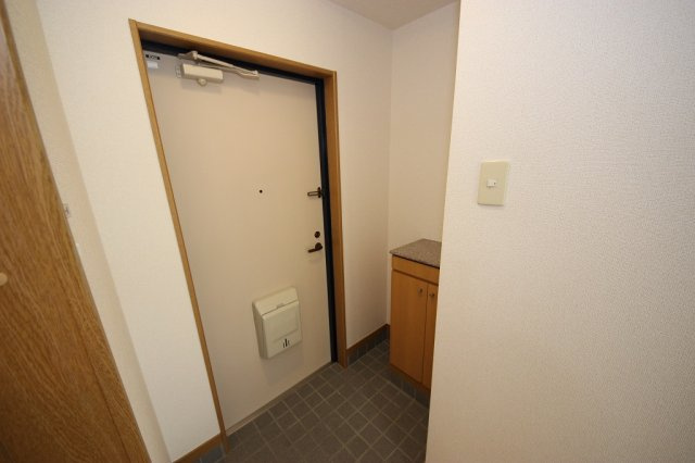 サン　ユニゾンの玄関|明るい玄関です