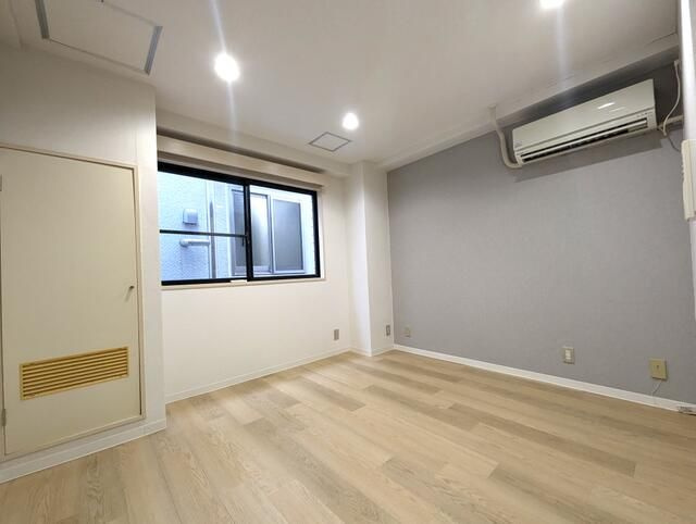 日興パレスビル渋谷の居間・リビング