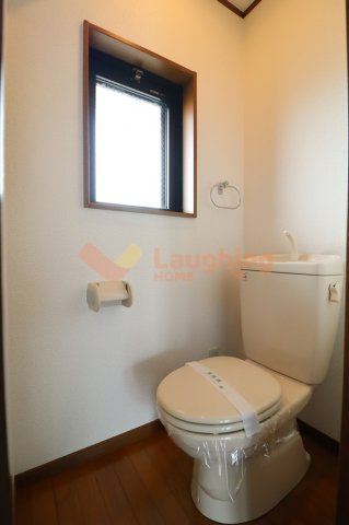 ベルセゾンのトイレ|コンパクトで使いやすいトイレです※別号室の写真です
