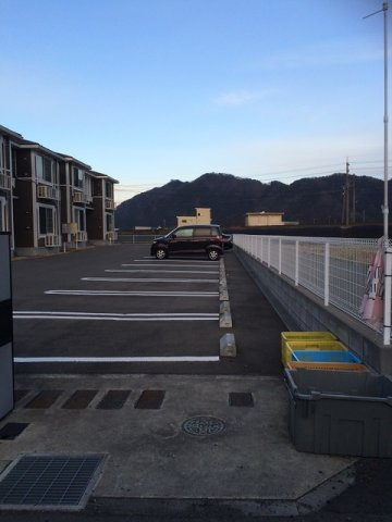 アルドーレ　Ⅰの駐車場