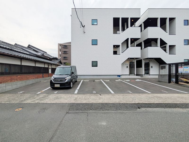 AMPes東平尾の駐車場