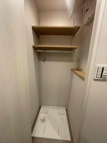 グランドメゾン本郷の設備|洗濯機置場です