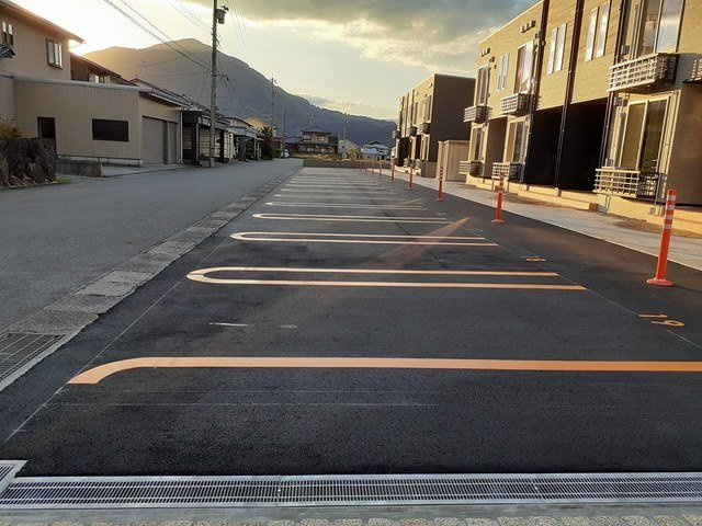 兆　Ⅱの駐車場