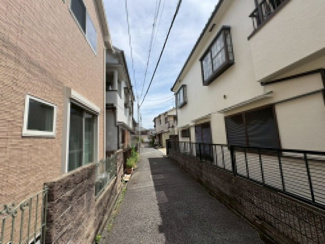 【前面道路含む現地写真】 | 加守町２丁目　中古戸建 | 【オーナーチェンジ物件】月額5.5万円で現況賃貸中のオーナーチェンジ物件です！