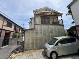 【バルコニー】 | 加守町２丁目　中古戸建 | 【オーナーチェンジ物件】現在入居中につき、空家のリスクがなく運用スタートできます！
