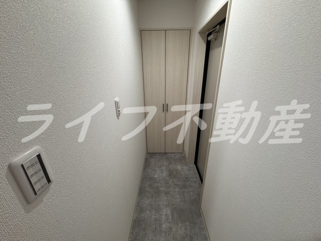 フォレストクリエオーレ枚岡壱番館の玄関|シンプルで使いやすい玄関です