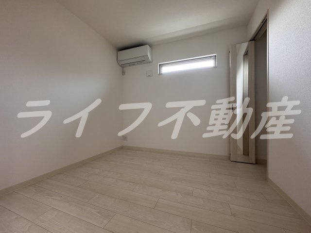 フォレストクリエオーレ枚岡壱番館の居間・リビング|こちらの居間で趣味の時間をお楽しみください