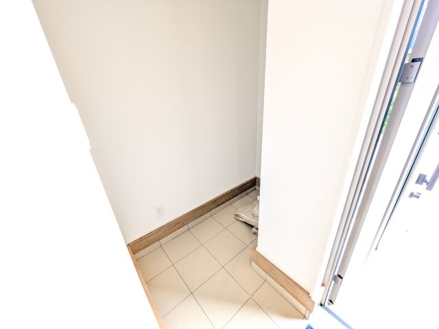 龍ケ崎市久保台2丁目　新築戸建て　4号棟の玄関