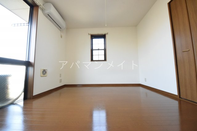 【寝室】 | アムールとつかⅡ | 開放的な寝室です