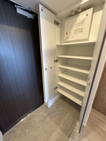 コンシェリア町屋の玄関|落ち着いた玄関です