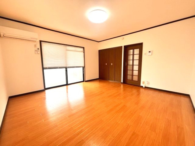 石屋川サンシャインの居間・リビング
